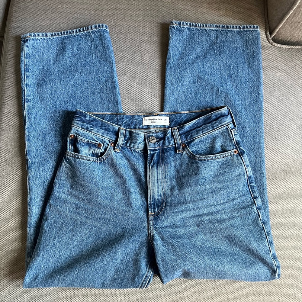 Abercrombie and Fitch The Loose High Rise Jeans